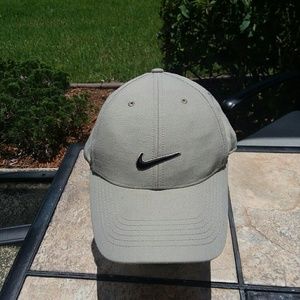 NIKE Gray Baseball Cap Hat